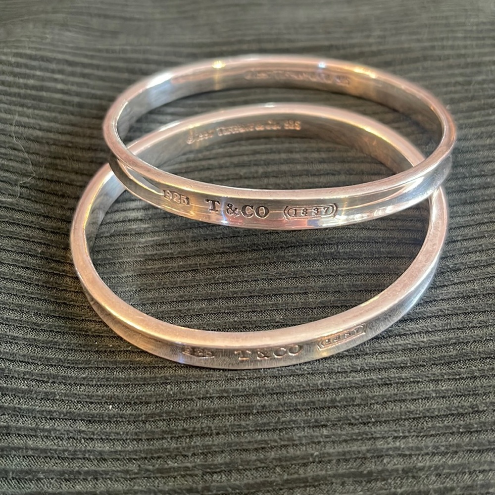TIFFANY&CO HEAVY 925 STERLING SILVER BANGLE 1837 💯% authentic 2/$800❤️‍🔥1/$425